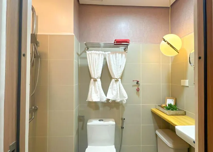 Red Staycation Hub Wifi Netflix Red Res 1002 Apartment Manila