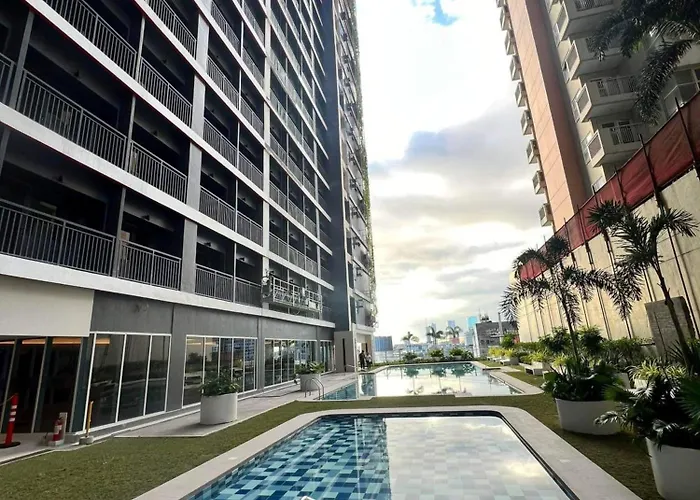 Red Staycation Hub Wifi Netflix Red Res 1002 Manila